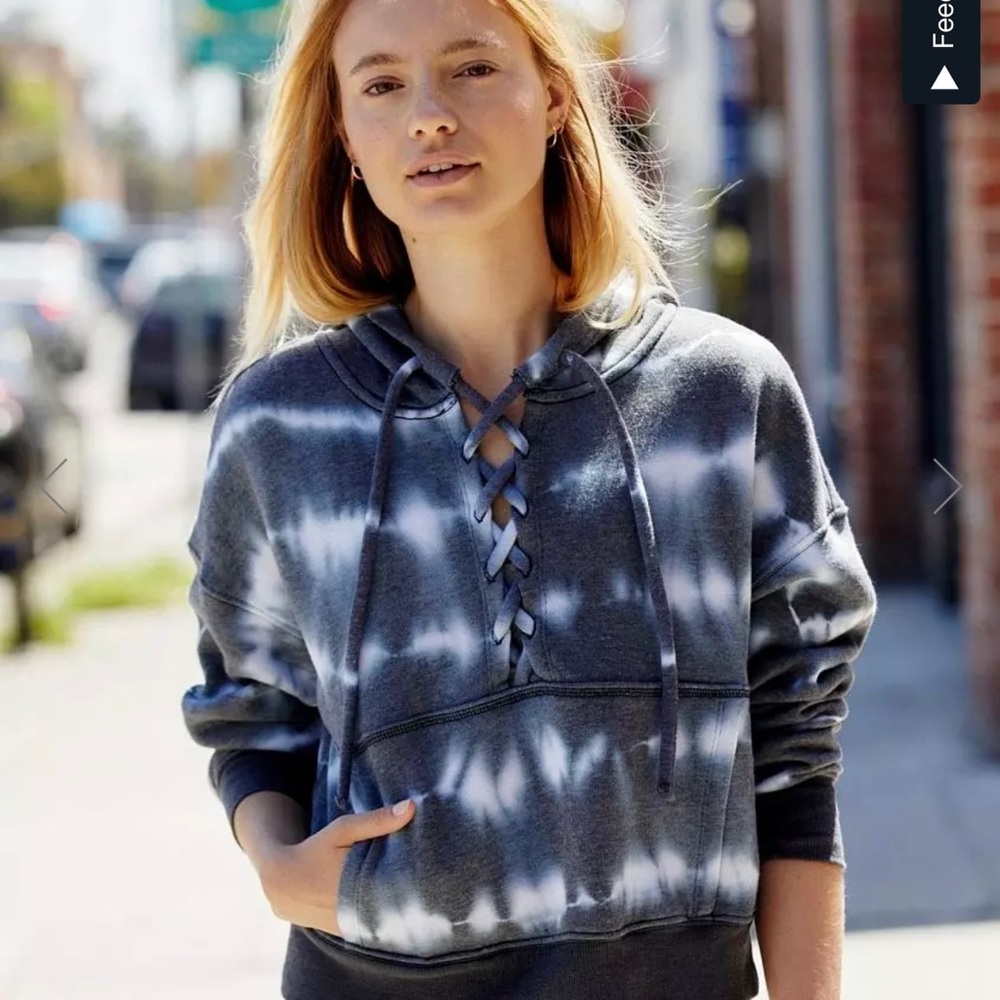 Tie dye believed hooded sweatshirt